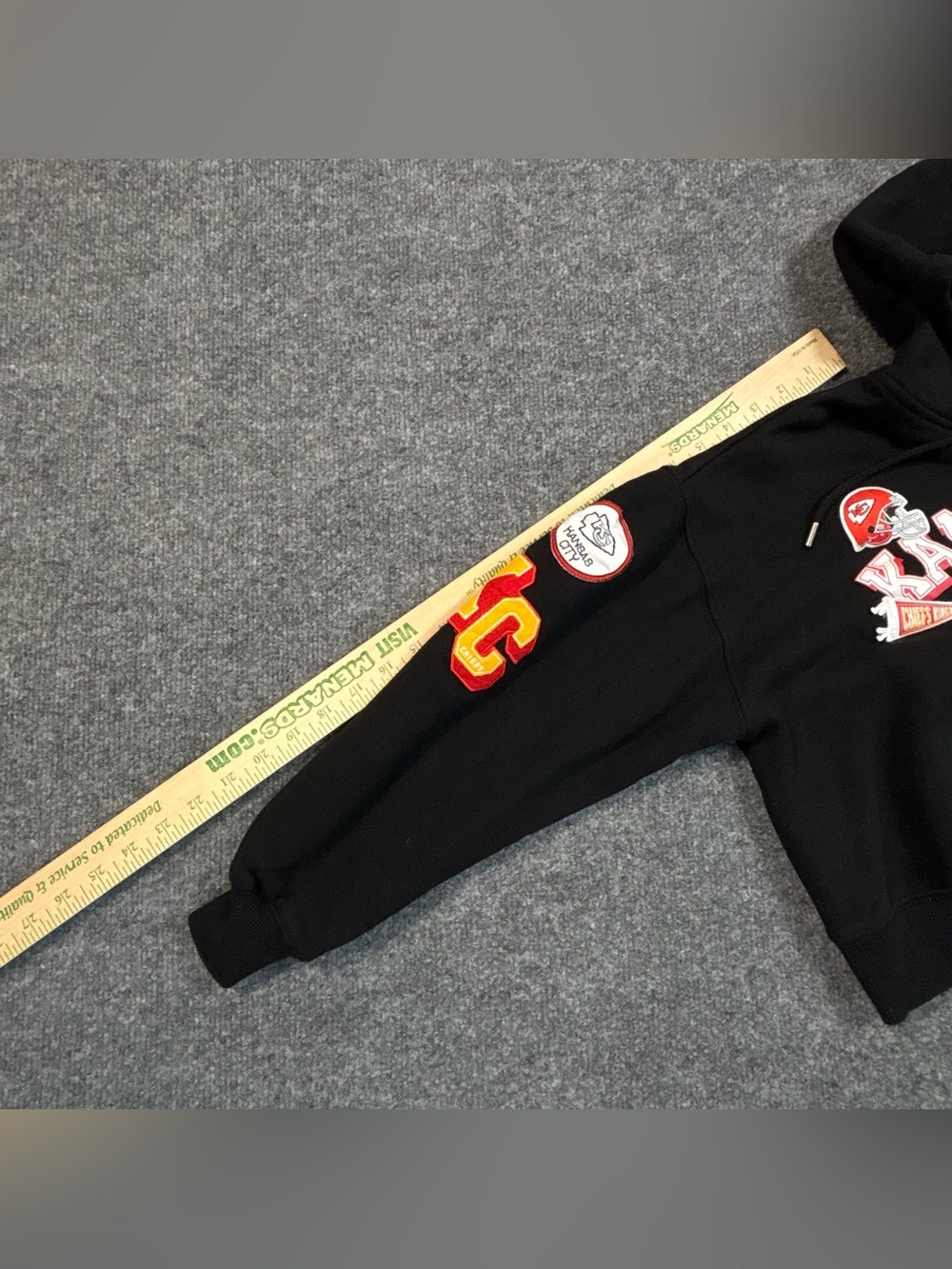 WEAR by Erin Andrews Kansas City Chiefs Cropped Hoodie Womens Small Black NFL - Picture 11 of 15